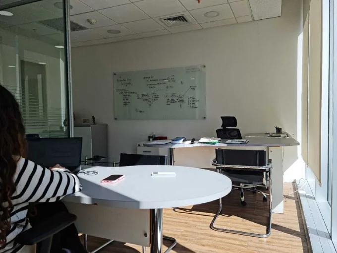 Arriendo de Oficina en Las Condes, A dos cuadras del metro Manquehue (126984)