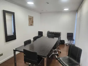 Arriendo de Oficina en Las Condes, Metro Manquehue Oficina 2 Ambientes 1 Baño (127480)