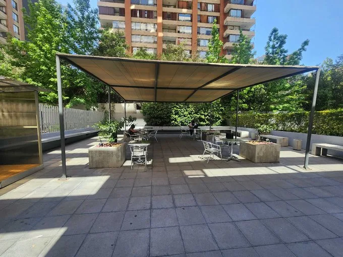 Arriendo de Oficina en Las Condes, Metro Manquehue Oficina 2 Ambientes 1 Baño (127480)