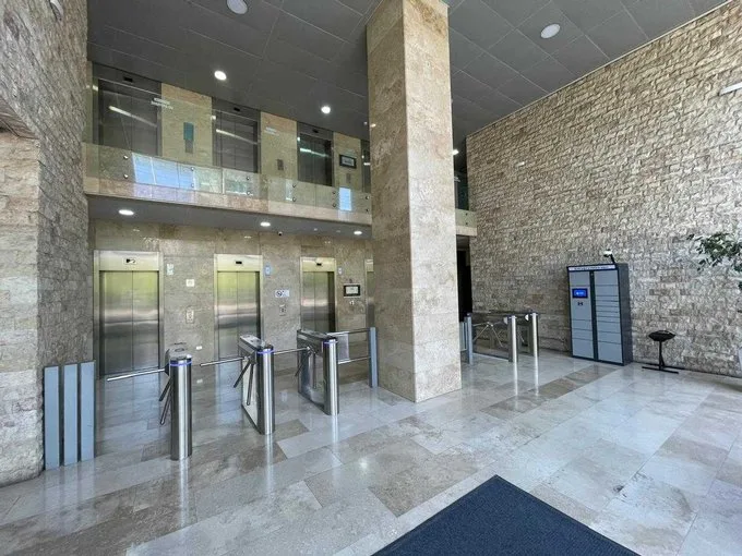 Arriendo de Oficina en Las Condes, Oficina 22m2 (85155)