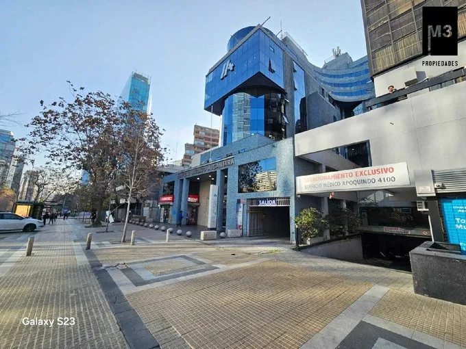 Arriendo de Oficina en Las Condes, Consulta Médica // 13 estacionamientos