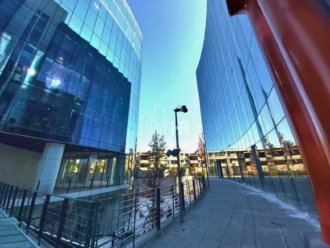 Arriendo de Oficina en Las Condes, Planta libre,  a pasos Hernando de Magallanes (74347)