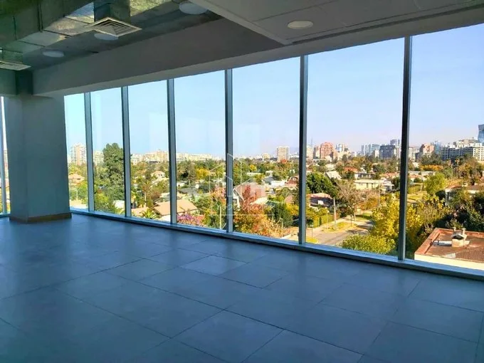 Arriendo de Oficina en Las Condes, Planta libre,  a pasos Hernando de Magallanes (74347)