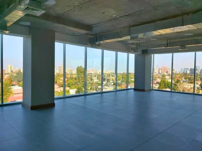 Arriendo de Oficina en Las Condes, Planta libre,  a pasos Hernando de Magallanes (74347)