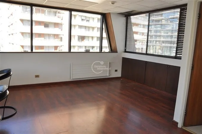 Arriendo de Oficina en Las Condes, Roger de Flor / Carmencita