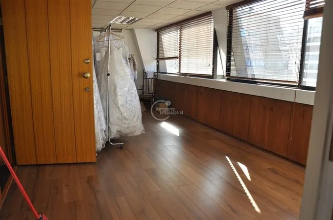 Arriendo de Oficina en Las Condes, Roger de Flor / Carmencita