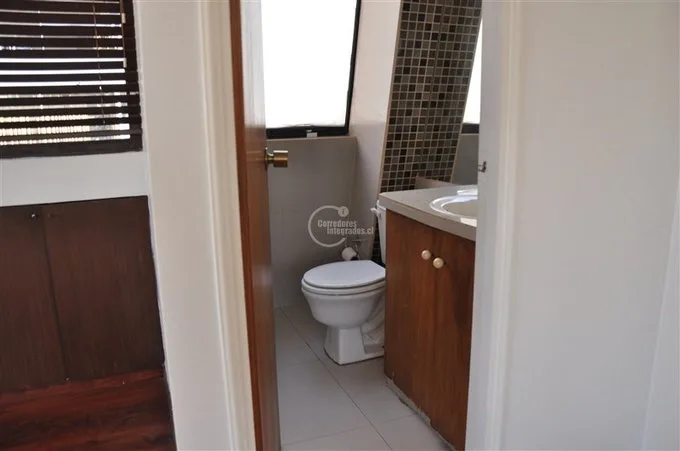 Arriendo de Oficina en Las Condes, Roger de Flor / Carmencita