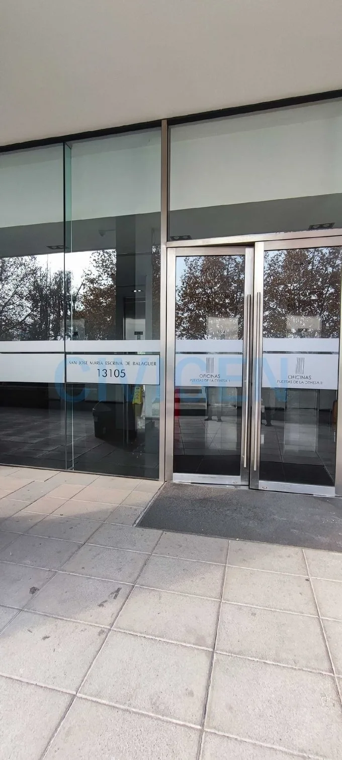 Arriendo de Oficina en Lo Barnechea, Conveniente Oficina 30m2 (128400)