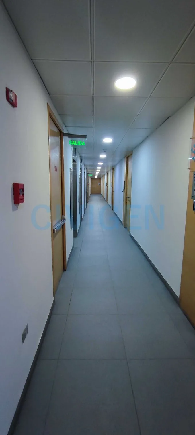 Arriendo de Oficina en Lo Barnechea, Conveniente Oficina 30m2 (128400)
