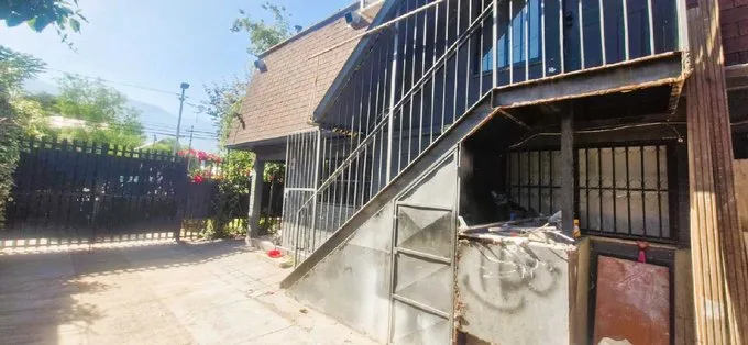 Arriendo de Oficina en Peñalolén, Espacio Luminoso Ideal para Empresas (130208)