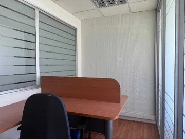 Arriendo de Oficina en Providencia, Al lado de la Costanera (87123)