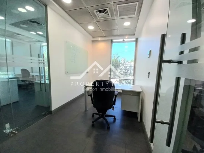 Arriendo de Oficina en Providencia, Espaciosa y moderna a pasos metro mmontt providencia