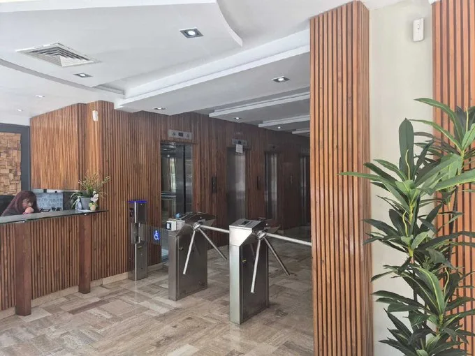 Arriendo de Oficina en Providencia, Oficina a pasos metro pedro de valdivia