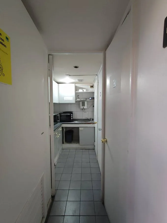 Arriendo de Oficina en Providencia, Oficina con 6 privados, 2 salas, 6 baños (79069)