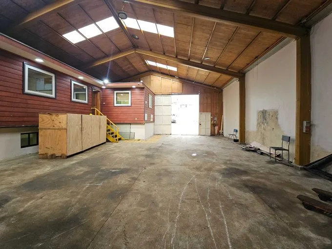 Arriendo de Oficina en Puerto Montt, Arriendo Comercial excelente ubicación Pto. (75867)