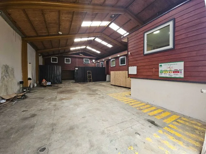 Arriendo de Oficina en Puerto Montt, Arriendo Comercial excelente ubicación Pto. (75867)