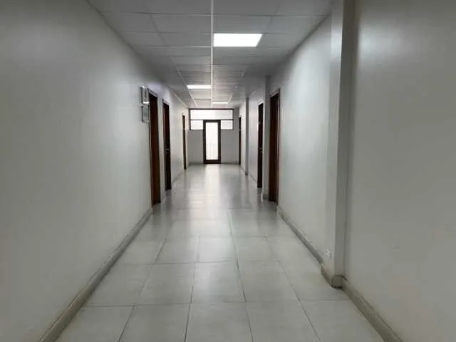 Arriendo de Oficina en Santiago, Planta libre, Metro U de Chile