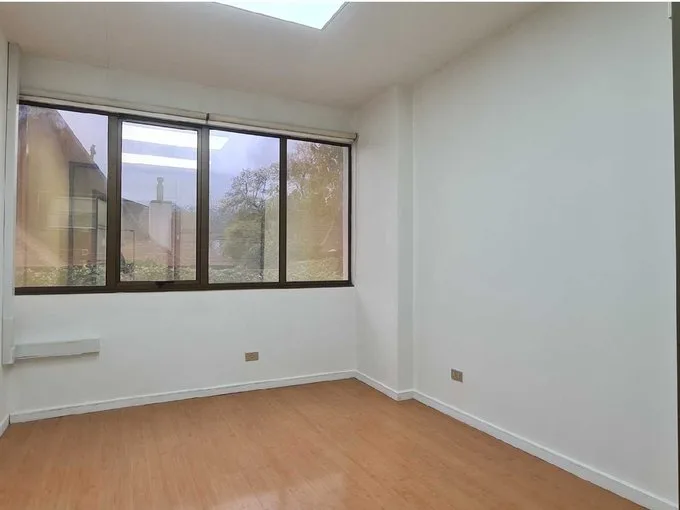 Arriendo de Oficina en Vitacura, Arriendo Oficina Profesional en Vitacura  (114330)