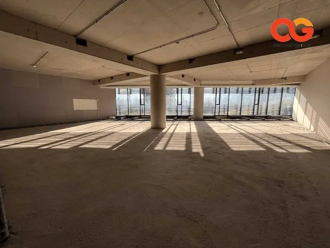 Arriendo de Oficina en Vitacura, Edificio lo recabarren/ oficina 208 m2 (100238)