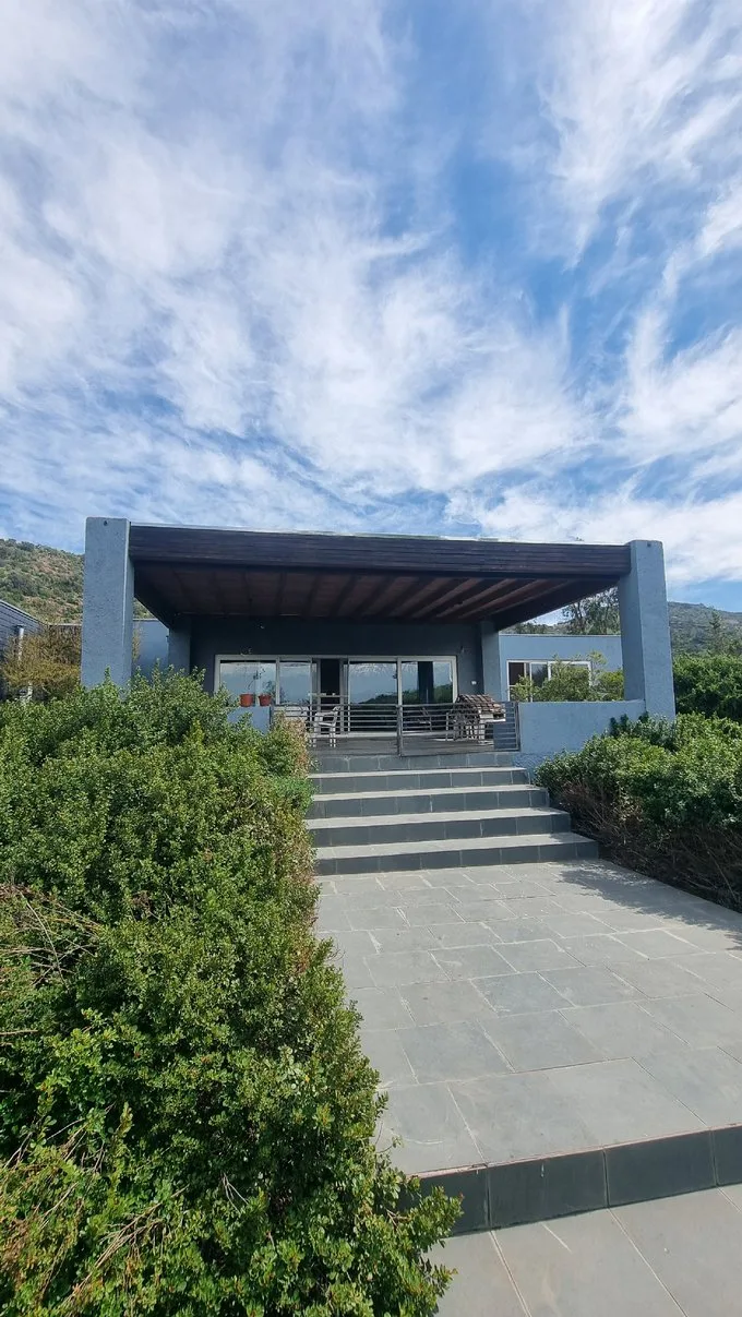 Arriendo de Casa en Colina, Lujosa Casa Amoblada en Chamisero, Colina (127637)