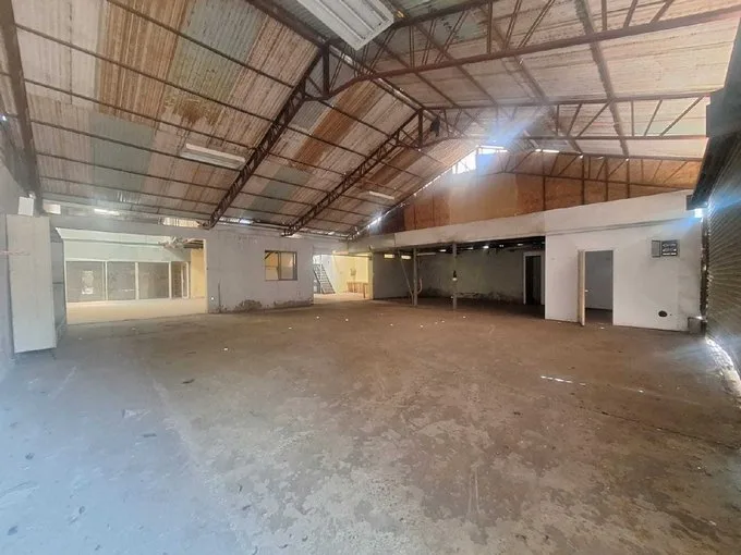 Arriendo de Terreno Industrial en Puente Alto, Galpon industrial con locomición a la puerta