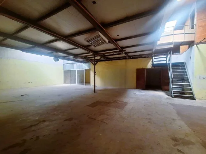 Arriendo de Terreno Industrial en Puente Alto, Galpon industrial con locomición a la puerta