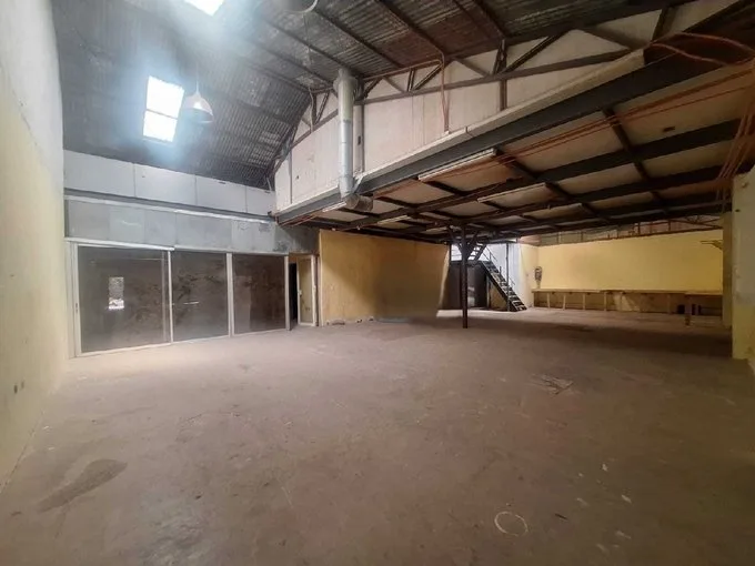Arriendo de Terreno Industrial en Puente Alto, Galpon industrial con locomición a la puerta