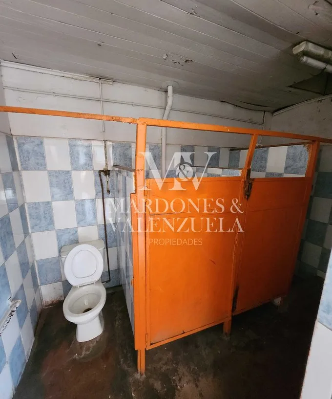 Arriendo de Terreno Industrial en Renca, Oportunidad comercial. Más de 530 m2 const. (127541)