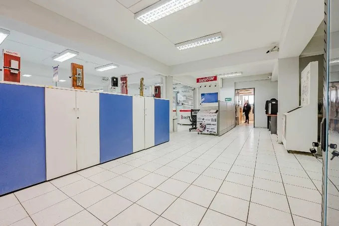 Arriendo de Terreno Industrial en Santiago, Oportunidad en Santiago Galpón de 2.107 m2 (109052)