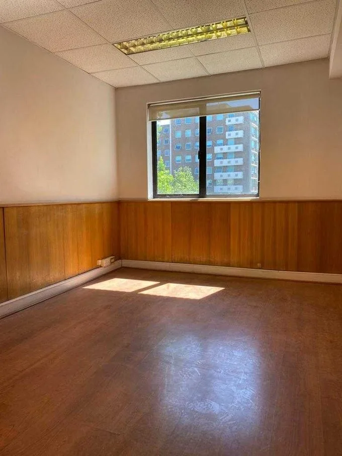 Arriendo de Oficina en Providencia, Amplia Oficina Metro Salvador (125929)