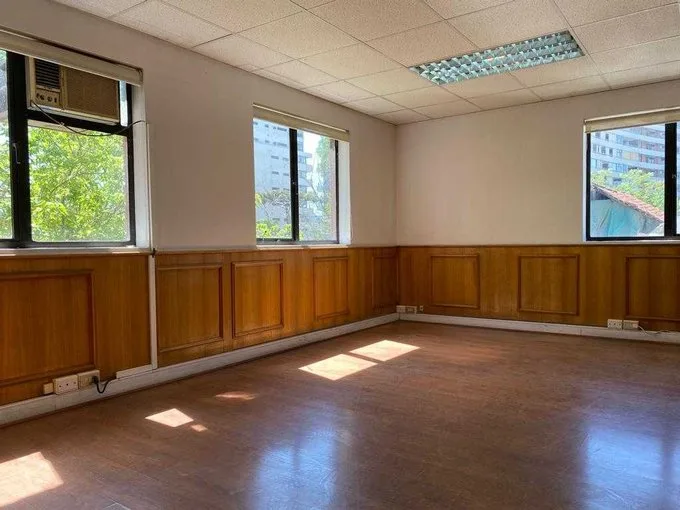 Arriendo de Oficina en Providencia, Amplia Oficina Metro Salvador (125929)