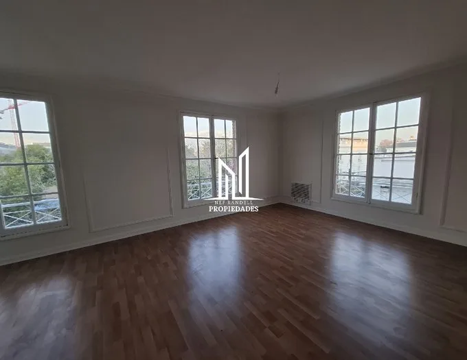Arriendo de Oficina en Providencia, Canadá 253