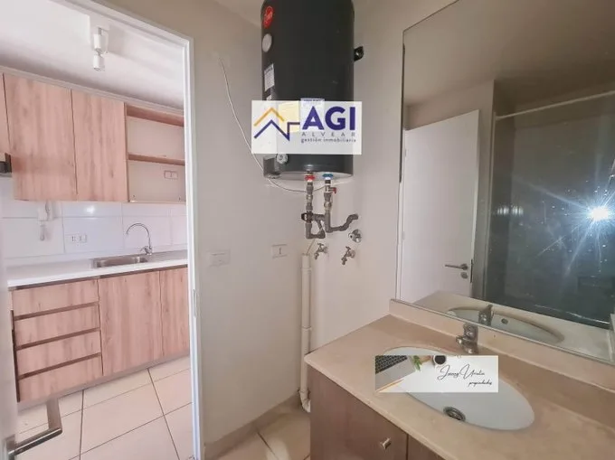 Arriendo de Departamento en Estación Central, Metro ecuador (bc1816)