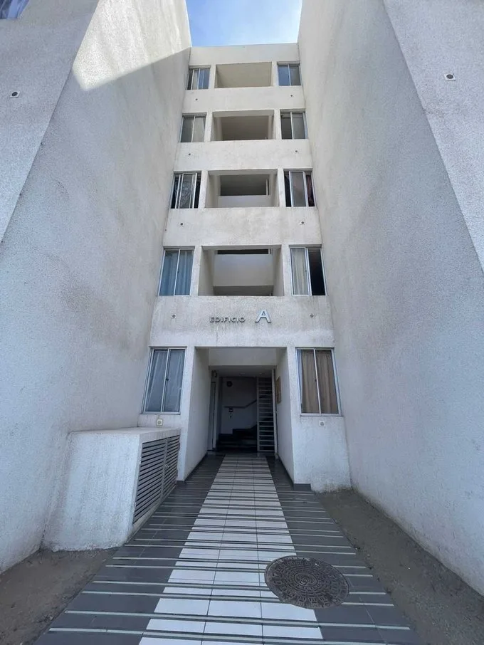 Arriendo de Departamento en La Serena, Depto sin amoblar en las cias año corrido (124389)