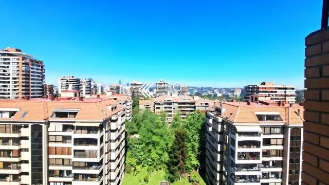 Arriendo de Departamento en Vitacura, Luis carrera/Las Hualtatas