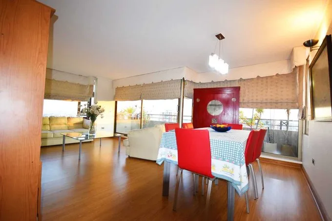Arriendo de Departamento en Las Condes, Departamento Escuela Militar 3d 3b 1e 140m2 (129728)