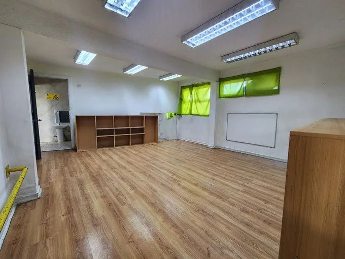 Arriendo de Local Comercial en Rancagua, Mujica 0229