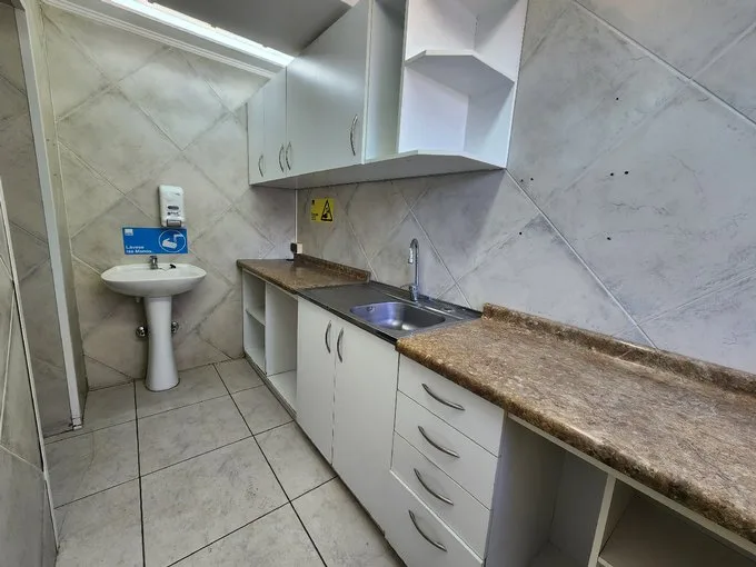 Arriendo de Local Comercial en Rancagua, Mujica 0229