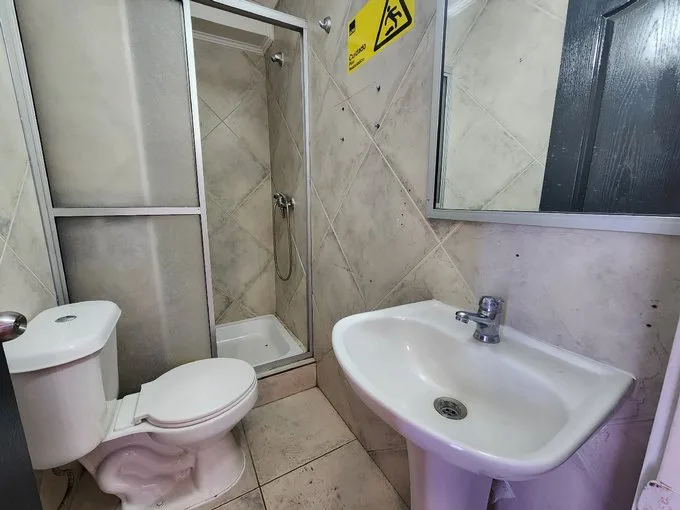 Arriendo de Local Comercial en Rancagua, Mujica 0229
