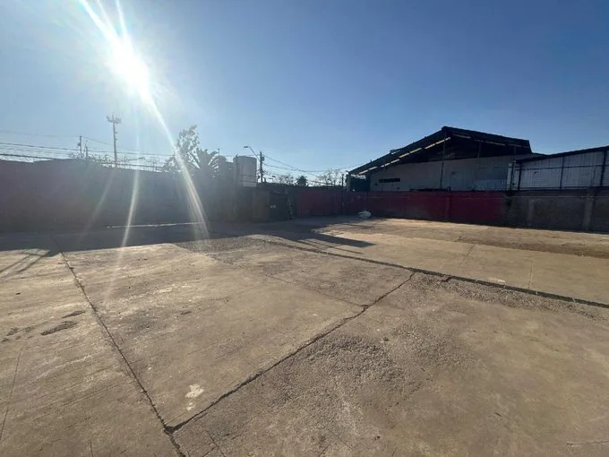 Arriendo de Terreno Industrial en Quinta Normal, Amplia propiedad industrial en arriendo (118024)
