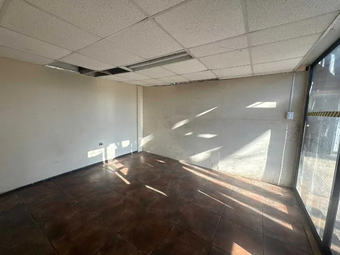 Arriendo de Terreno Industrial en Quinta Normal, Amplia propiedad industrial en arriendo (118024)