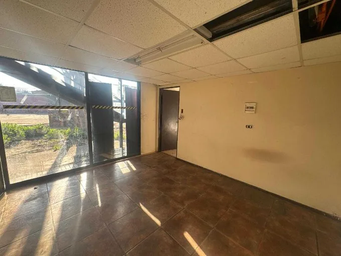 Arriendo de Terreno Industrial en Quinta Normal, Amplia propiedad industrial en arriendo (118024)