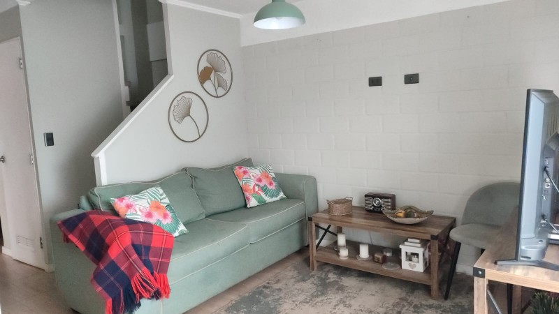 Arriendo casa en Condominio Los Naranjo, La Cruz, Quillota. Lugar tranquilo y seguro.