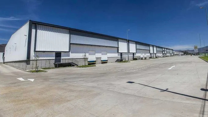 Arriendo de Bodega en Pudahuel, Amplios patios de maniobra, opción oficinas