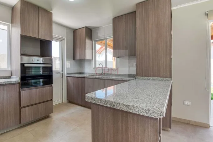 Arriendo de Casa en Lampa, Se arrienda gran casa de 3D-2B Estacionamient