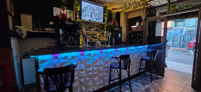 Arriendo de Local Comercial en Calama, Arriendo Restaurante Funcionando Central