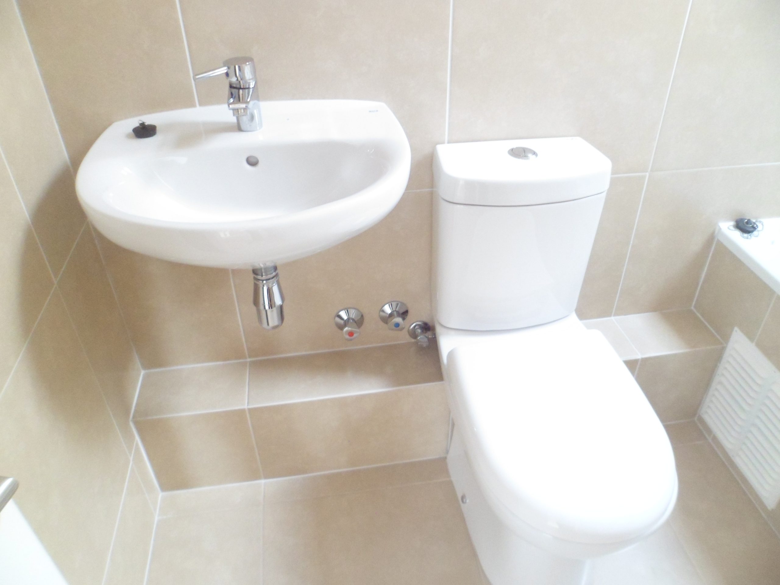 ARRRIENDO CASA 3D 2 B CALLEG C. ALTOS DEL ALMENDRAL 991 BRISAS DEL SOL ORIENTE – TALCAHUANO