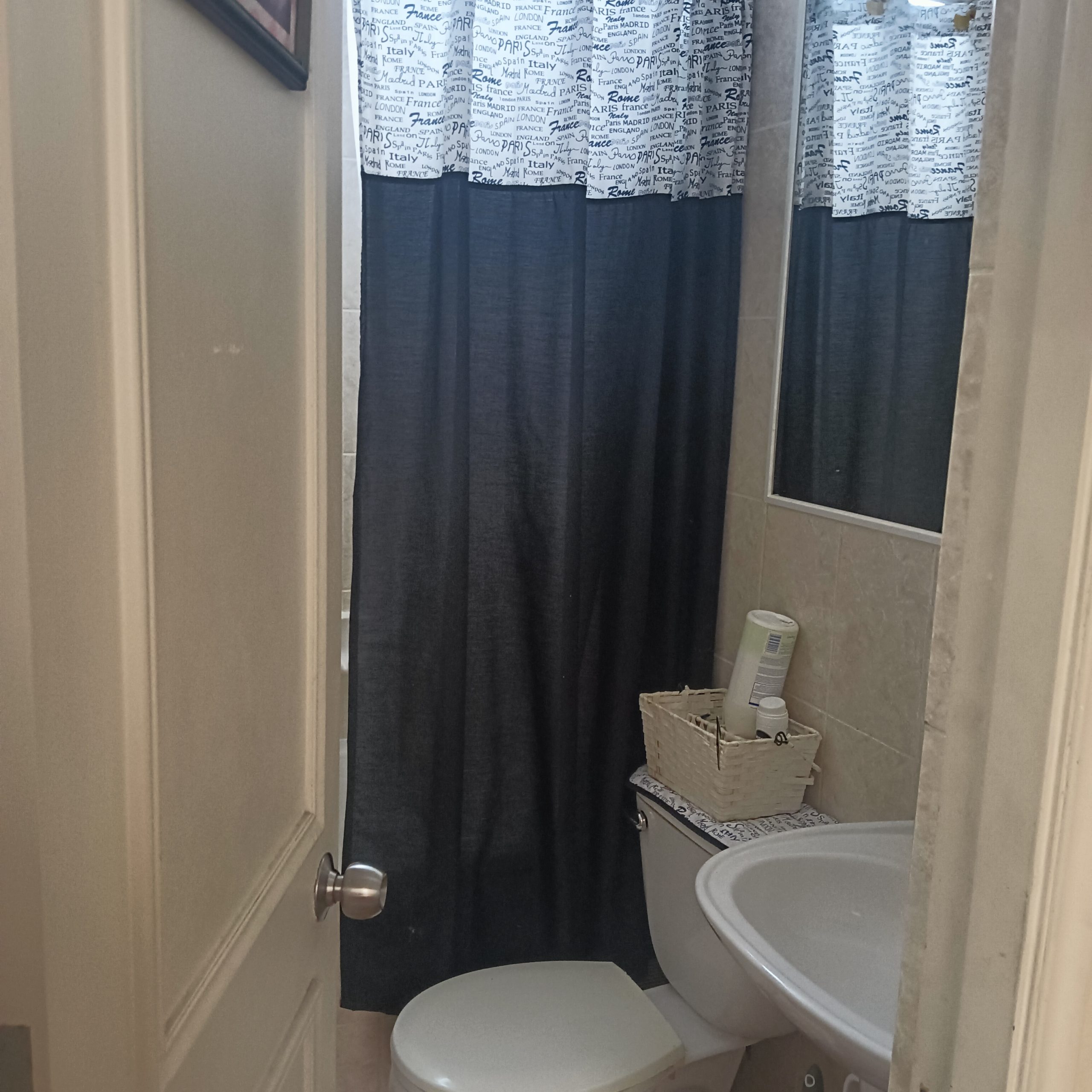 Se arrienda hermosa casa en condominio, directo, 3d, 2b y medio, 2 estacionamientos, seguridad 24/7