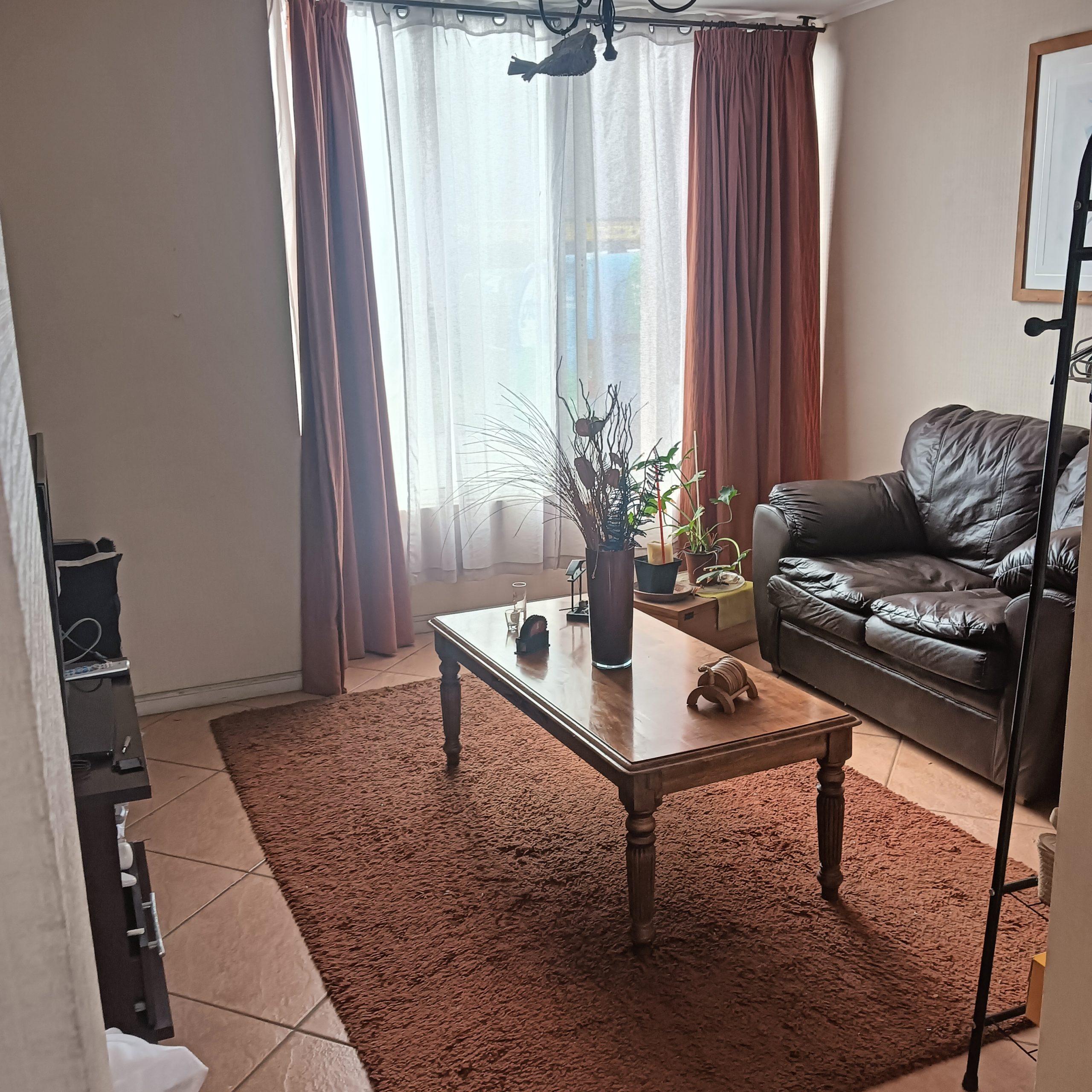 Se arrienda hermosa casa en condominio, directo, 3d, 2b y medio, 2 estacionamientos, seguridad 24/7