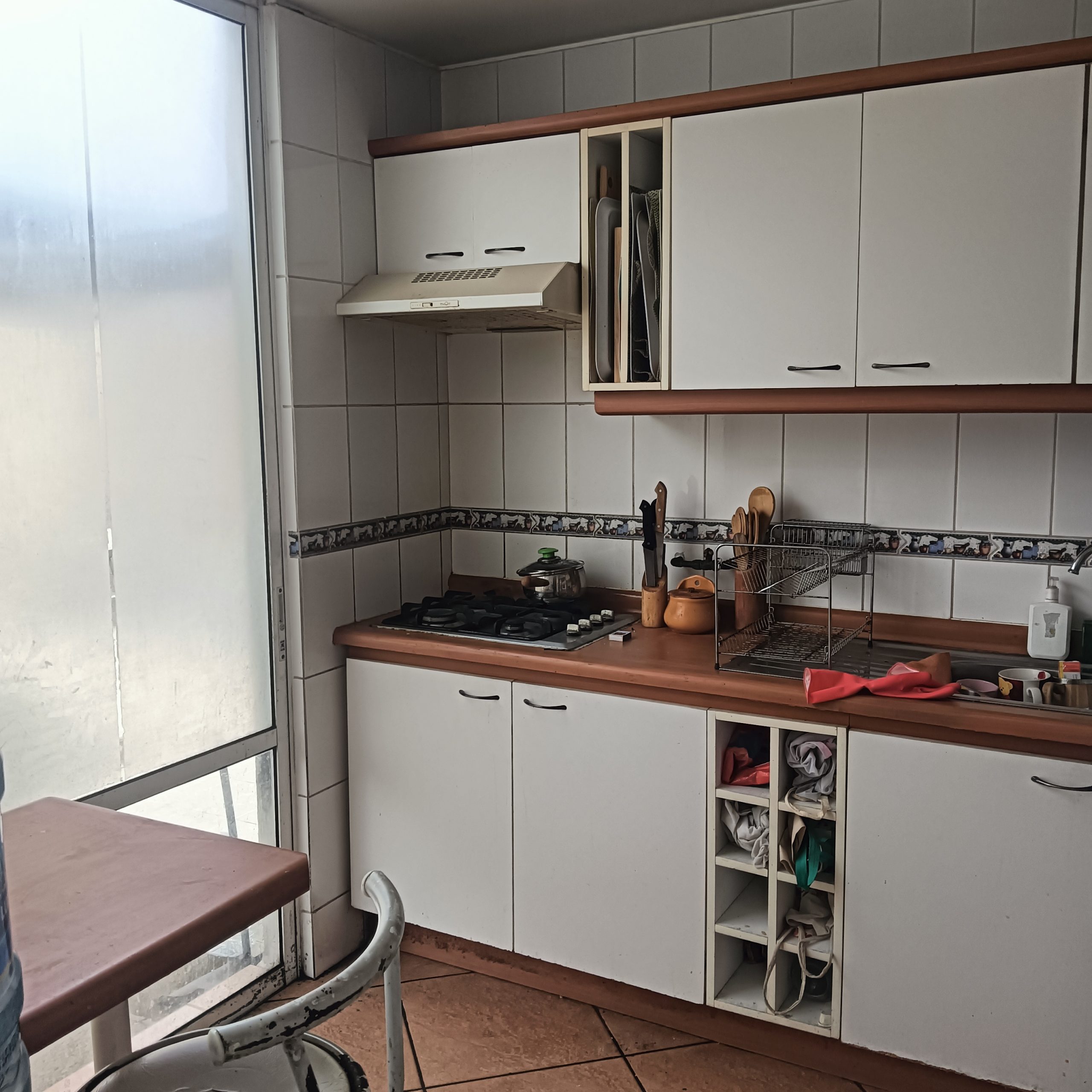 Se arrienda hermosa casa en condominio, directo, 3d, 2b y medio, 2 estacionamientos, seguridad 24/7